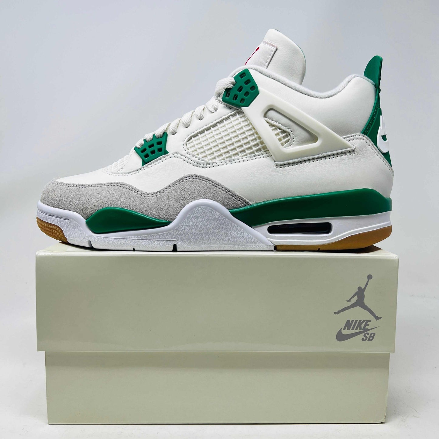 Jordan 4 SB Pine Green