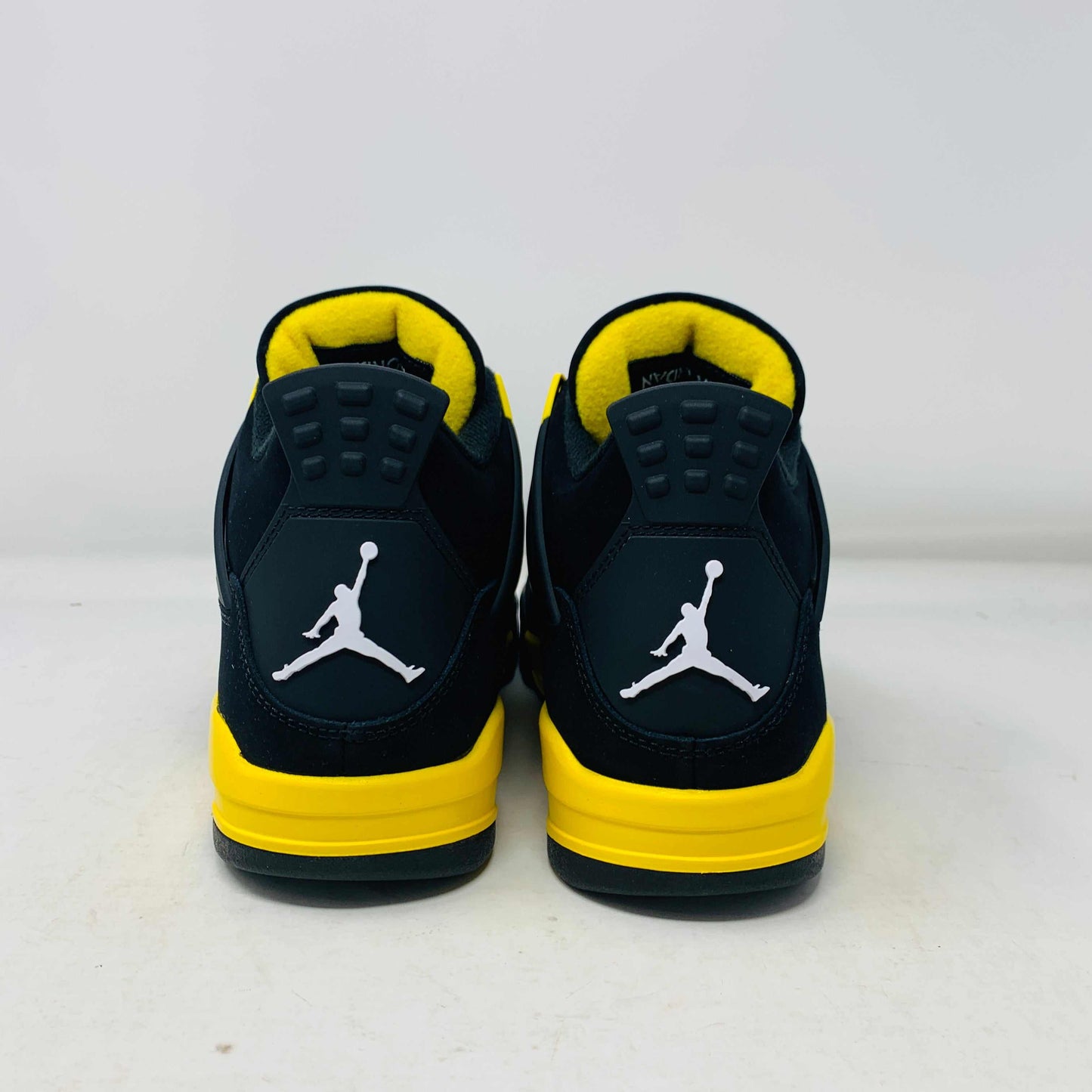 Jordan 4 Thunder (2023)
